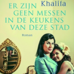 NRC Handelsblad Cultuur reviews Khalifa’s “There are no knives”: “Feeling the ground fall from under our feet”
